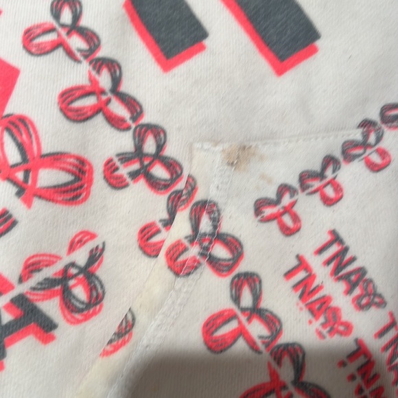 ❤️SOLD❤️TNA White with Pink and Grey TNA printed all over Hoodie - Picture 7 of 8